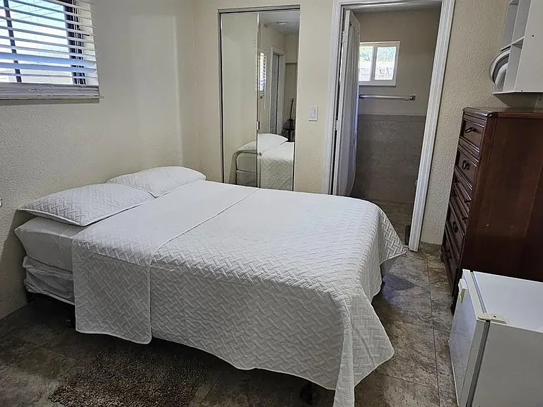 6510 SW 58th Ave — Photo 9