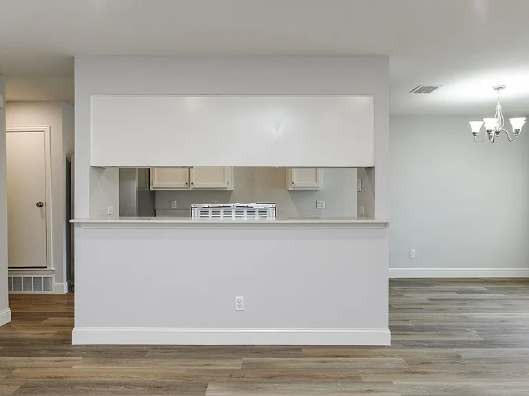2501 Windy Pine Ln — Photo 7