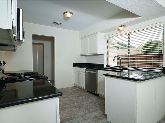 4th image of 3400 Spring Meadow Ln