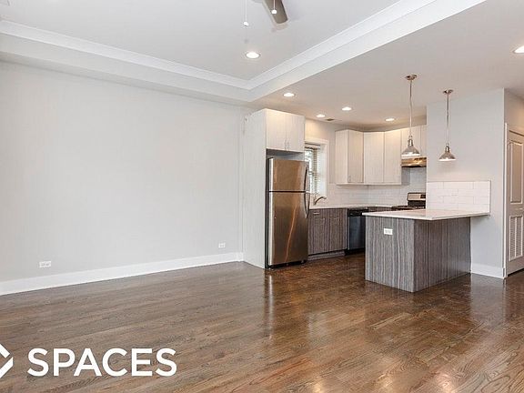 3rd image of 3915 N Janssen Ave #3north