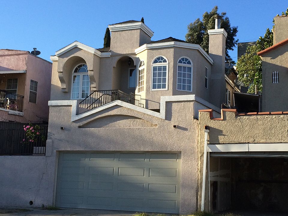 1st image of 3049 Ganahl St