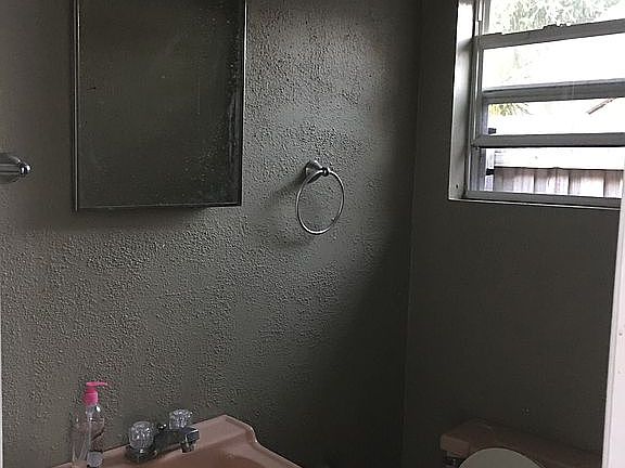 3rd image of 619 Avenida De Mayo
