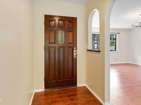3rd image of 6347 N Muscatel Ave