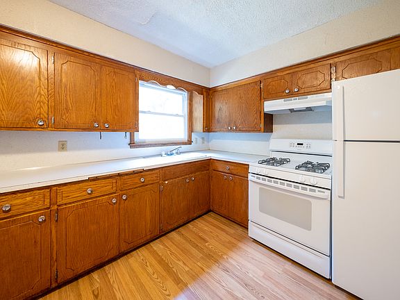 4th image of 3667 Upper 204th St W Unit 3
