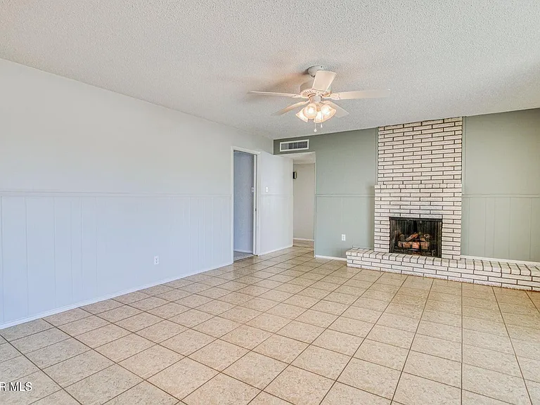 6408 Regal Ln — Photo 5