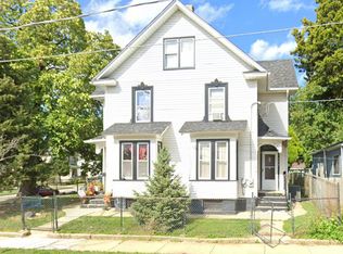 602-604 Superior St, Aurora, IL 60505