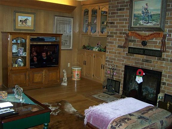 4th image of 33251 N County Road 3160