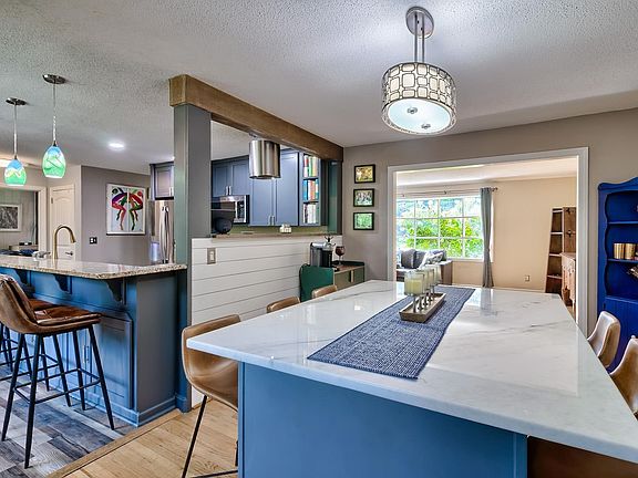 4th image of 6557 Eastshore Rd