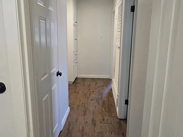 412 Jones St — Photo 16