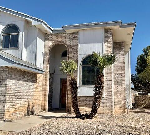 2nd image of 3608 Alhambra Ln