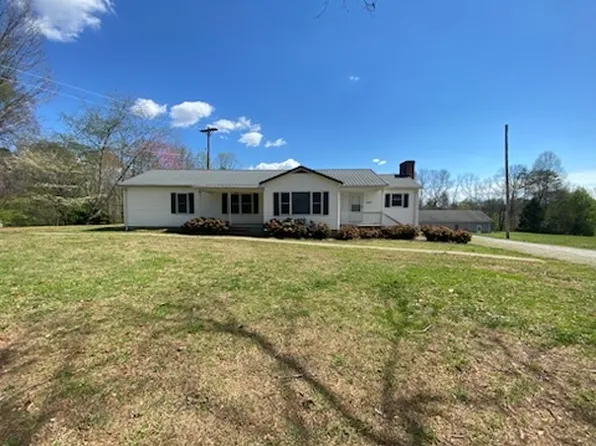 2025 Walt Arney Rd, Lenoir, NC 28645