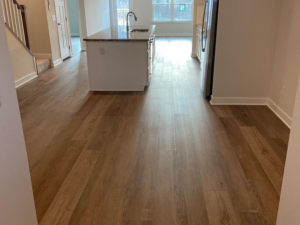 1st image of 130 Pine Ave