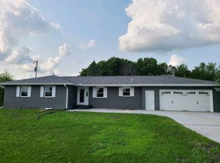 1283 Ward Rd, Knoxville, IL 61448