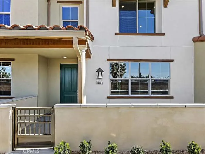 19103 Azul Ln