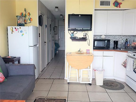5th image of 3938 Surfside Blvd Unit 3303