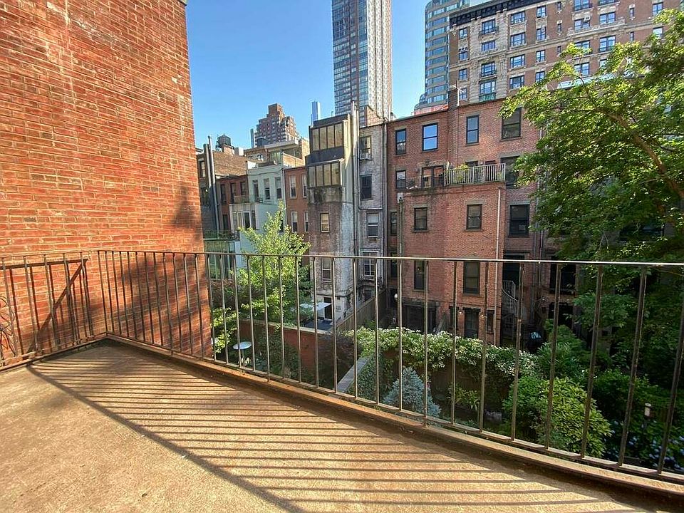 1st image of 134 W 70th St APT 6