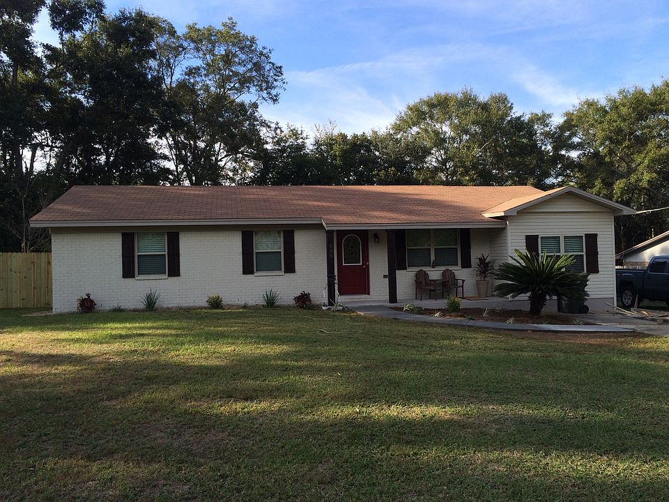 1st image of 736 Gonzalez Park Dr