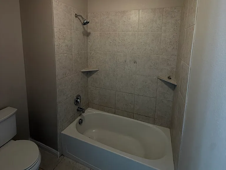 2136 Mulberry Dr — Photo 24