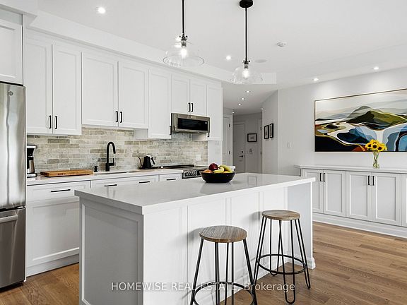 3rd image of 11 Soho St #403