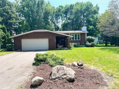 19095 Valley View Rd, Eden Prairie, MN, 55346