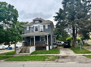 653 E River St, Kankakee, IL