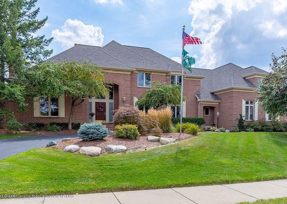 2571 Meadow Woods Drive, East Lansing