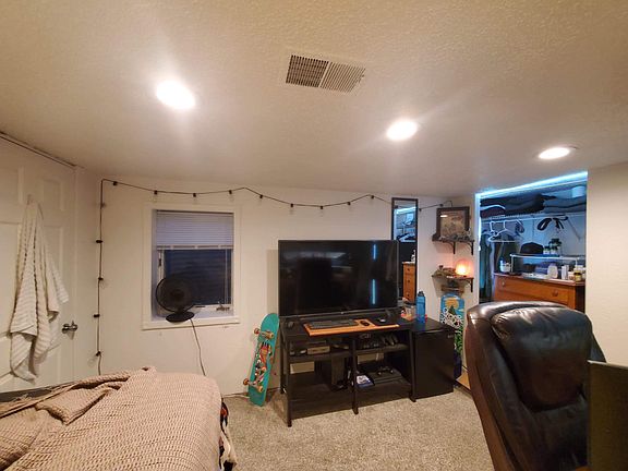 3rd image of 915 N 46th Ave E