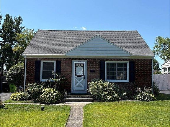 2nd image of 233 Russell Ave