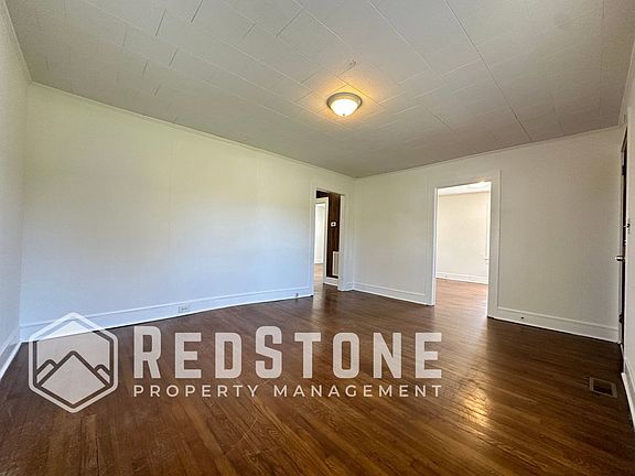 3rd image of 917 E Haggard Ave