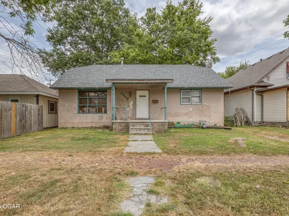 1507 S Sergeant Ave, Joplin, MO 64804