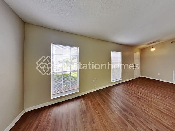 4th image of 7756 Canterbury Cir