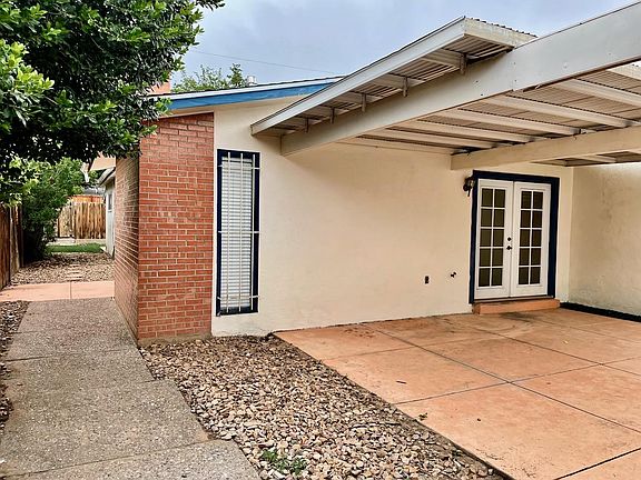 3rd image of 1202 Alvarado Dr NE