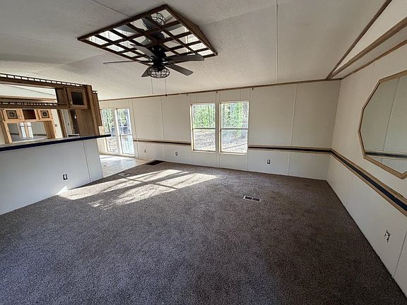 4th image of 8697 Wide Rd