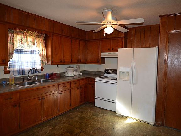 3rd image of 263 E End Dr