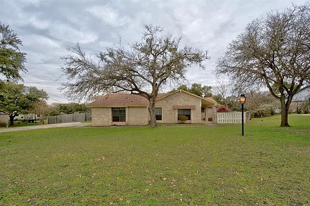 1st image of 112 Pin Oak Dr
