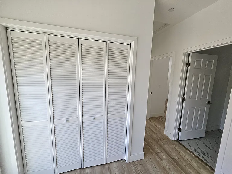 10206 Larson Ave — Photo 12