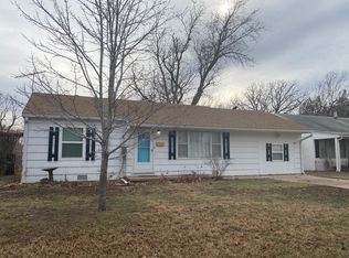 811 W 20th Ave, Hutchinson, KS 67502