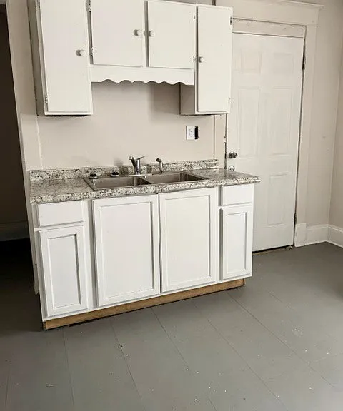 121 N Euclid Ave — Photo 3