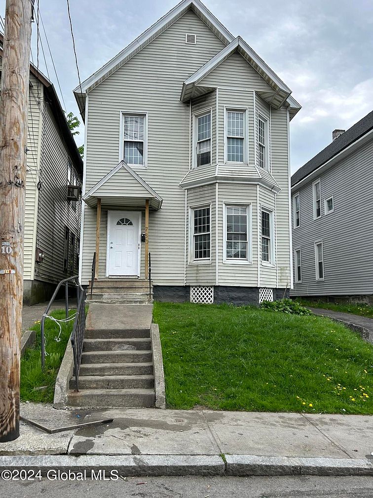 1st image of 750 Eastern ave Avenue