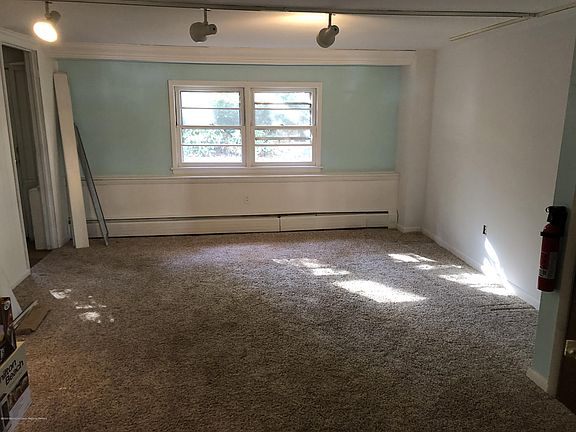 4th image of 342 S Lincoln Ave