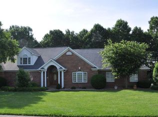 705 Foxfire Rd, Elizabethtown, KY 42701