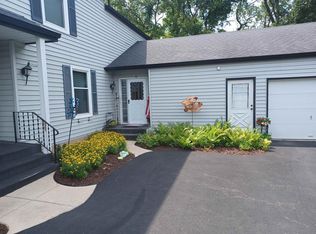 4621 High Point Dr #6, Rockford, IL 61114