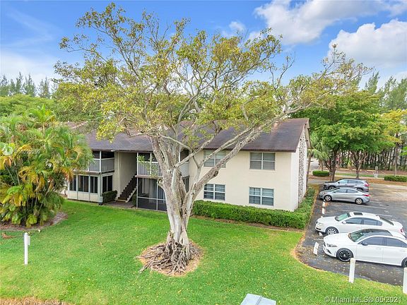 2nd image of 490 N Laurel Dr APT 4A