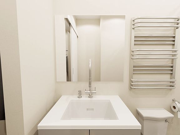 5th image of 100 Cuffman St Suite E