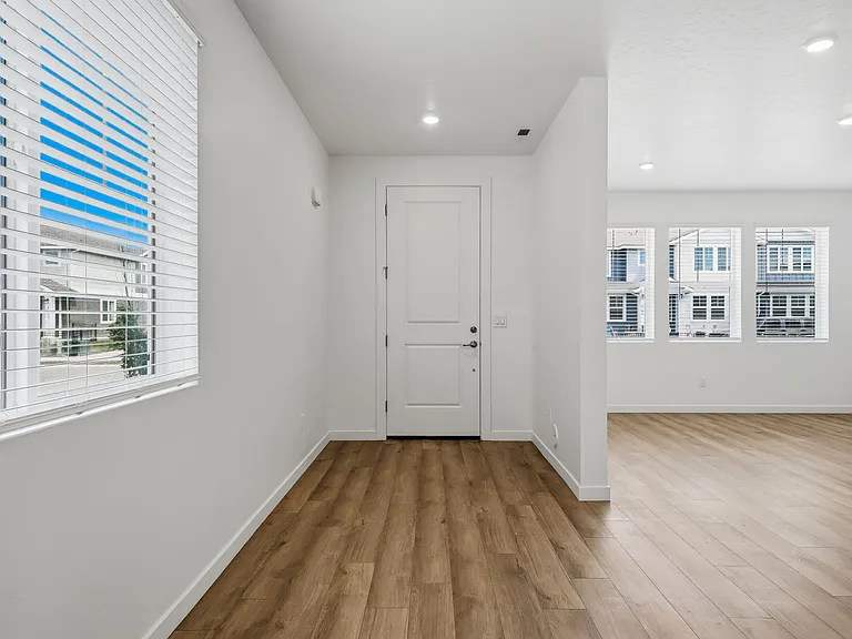 4177 W Perspective St — Photo 7