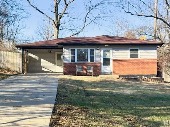 2061 Ridgeway Dr, Arnold, MO 63010