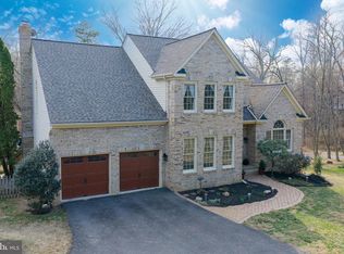 7726 Ox Rd, Fairfax Station, VA 22039