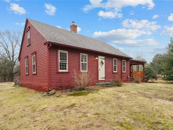 40 Trimtown Rd, Scituate, RI 02857