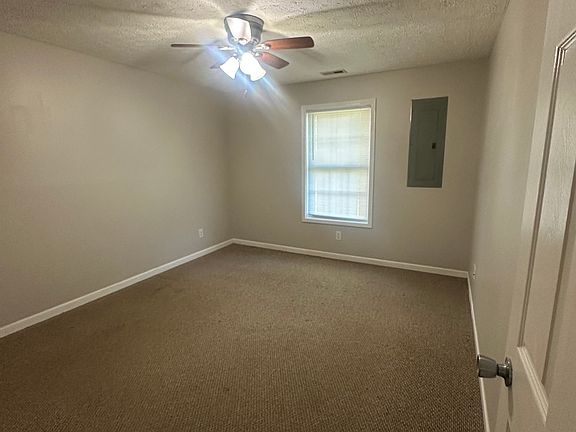 4th image of 2659 McFarland Ave