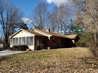 360 Kratzinger Hollow Rd, Anna, IL 62906